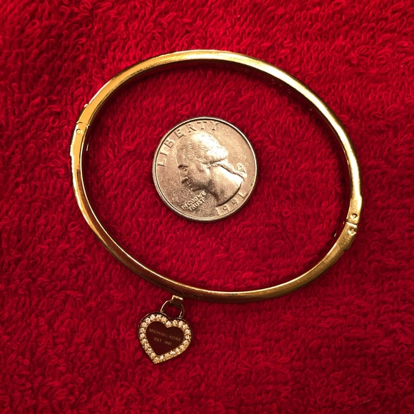 NWOT Michael Kors Bracelet with Heart Charm - Picture 7 of 7